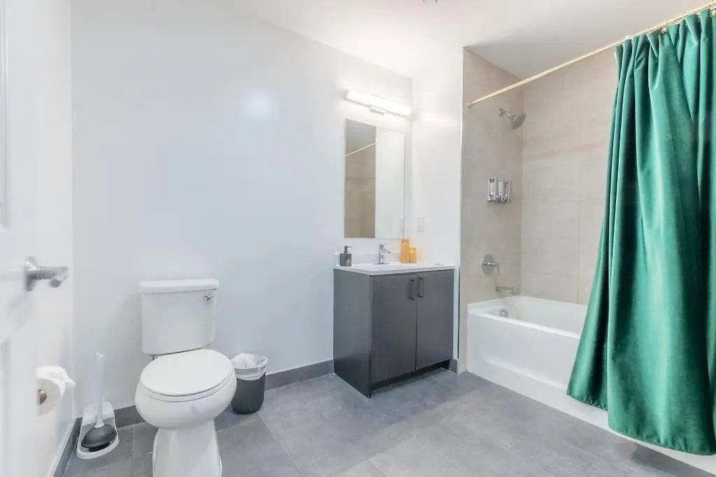 شقة 2 Bedroom 2 Bath Suite, Near American Dream And The Airport, Free Parking, King Bed And 2 Queen Beds, Washer And Dryer Orange