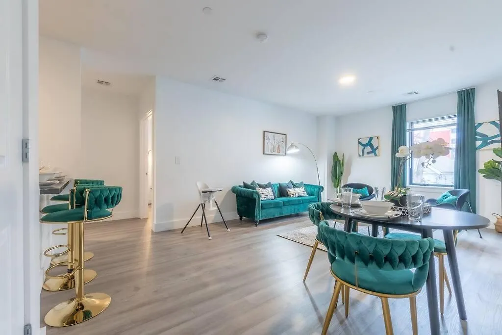 Spacious Airport Suite: Two-Bedroom Comfort with Laundry Orange 0*,  United States